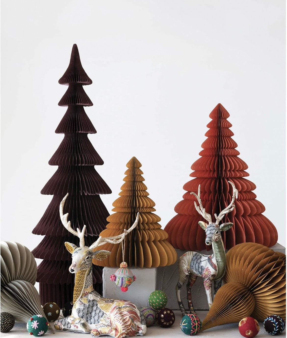 Premium Magnetic Honeycomb Christmas Tree – Gold Border | Foldable Tabletop Décor